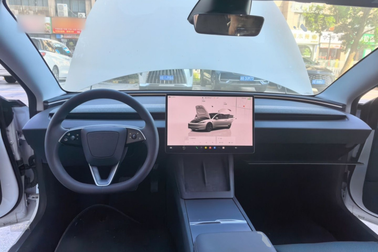 Tesla Model 3 2025 #11 Tesla Model 3 2025 car image #11