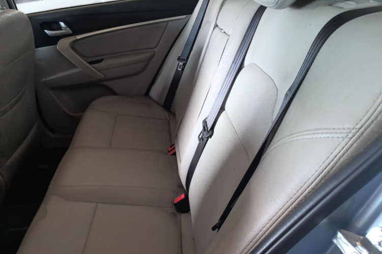 GEELY Emgrand 2015 #17 GEELY Emgrand 2015 car image #17