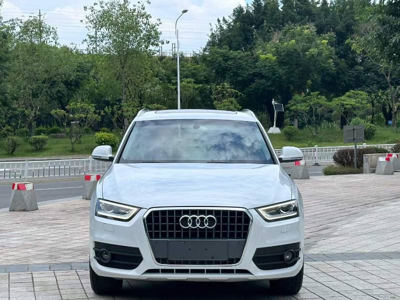 Audi Q3 2015 car image #2