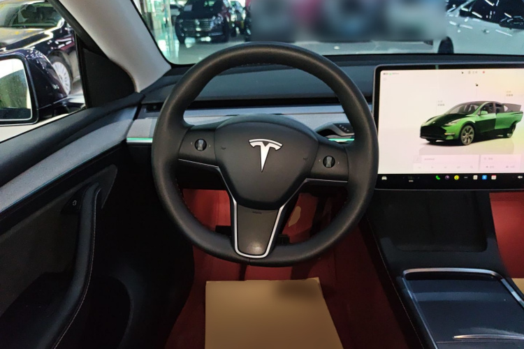 Tesla Model Y 2024 car image #11