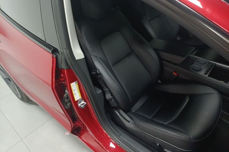 Tesla Model 3 2022 car image #25