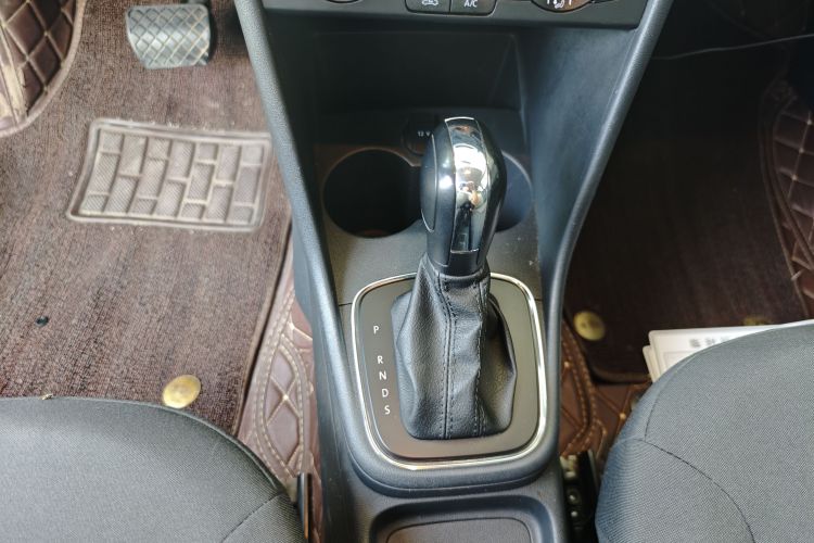 Volkswagen Polo 2017 #14 Volkswagen Polo 2017 car image #14