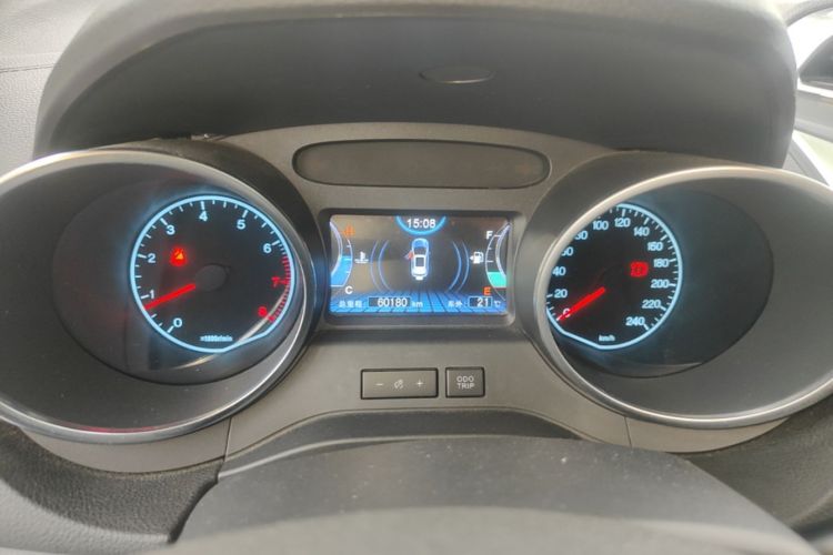 BYD Yuan 2016 #13 BYD Yuan 2016 car image #13