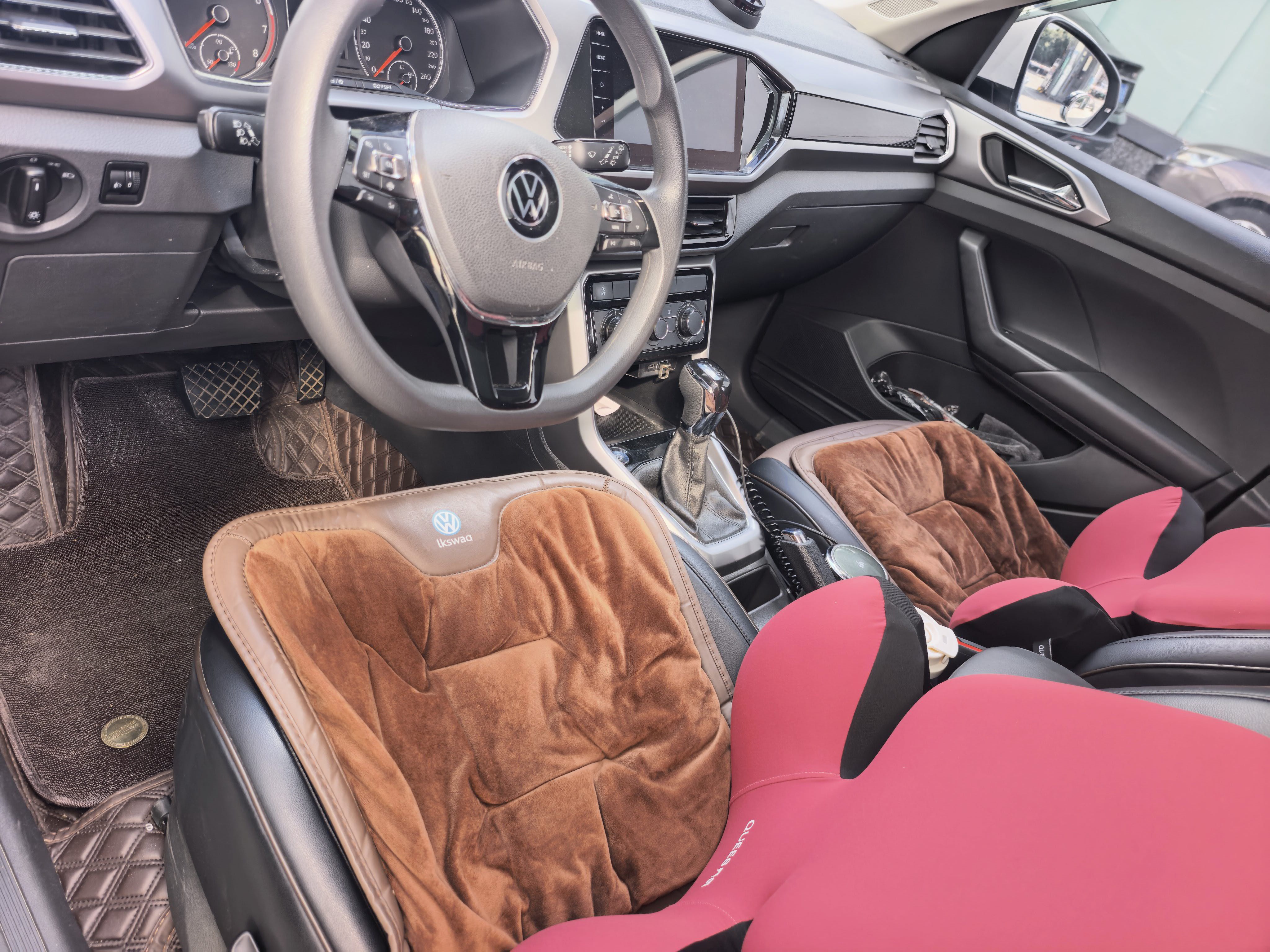 Volkswagen T-Cross 2021 #6 Volkswagen T-Cross 2021 صورة سيارة #6