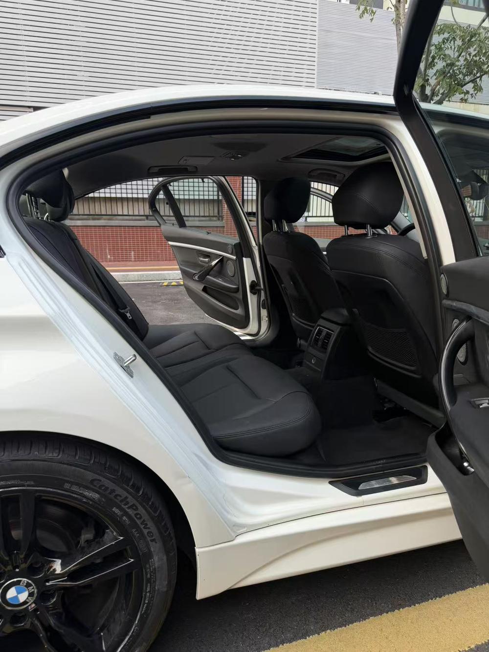 BMW 3 Series 2019 #9 BMW 3 Series 2019 car image #9