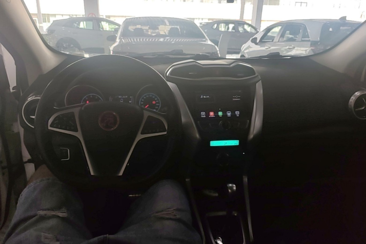BYD Yuan 2017 #10 BYD Yuan 2017 car image #10