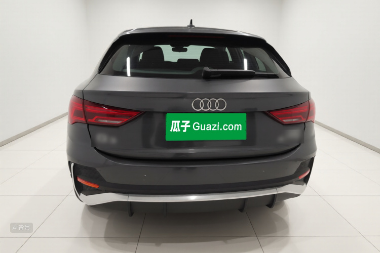 Audi Q3 2021 car image #6