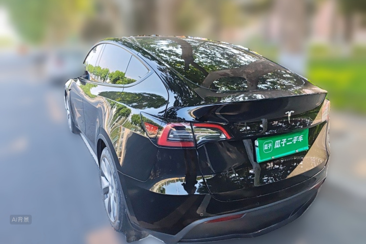 Tesla Model Y 2023 #5 Tesla Model Y 2023 car image #5