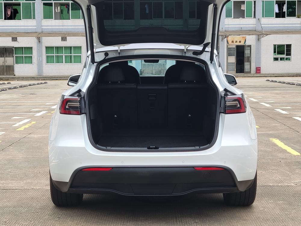 Tesla Model Y 2023 #23 Tesla Model Y 2023 car image #23