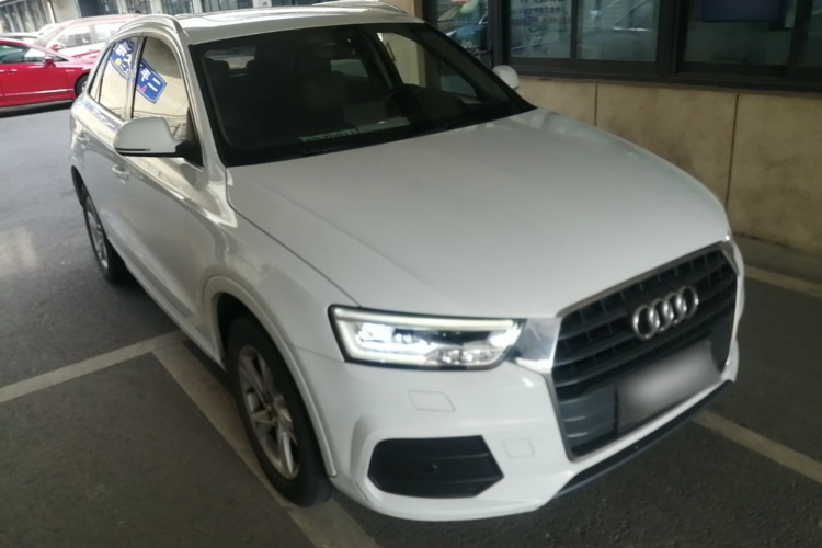 Audi Q3 2017 car image #4