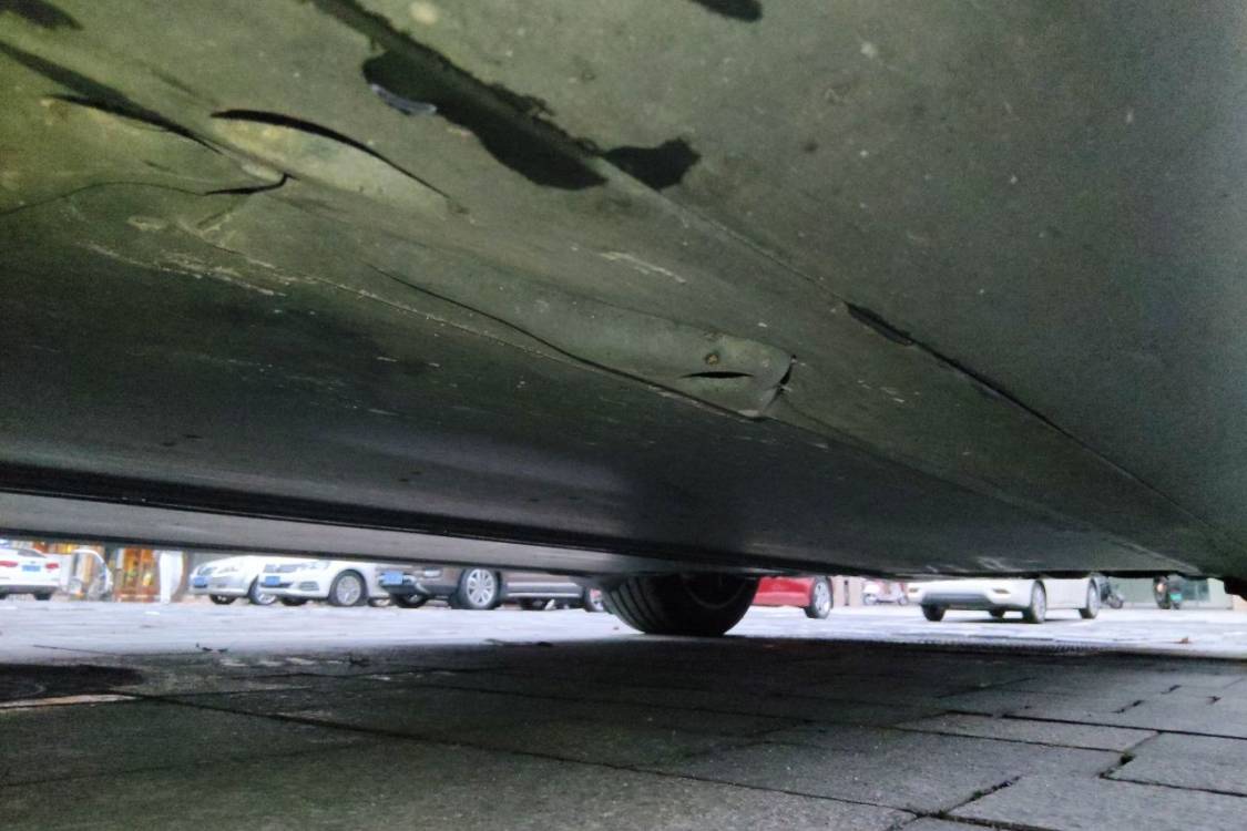 Tesla Model Y 2025 immagine di auto #17