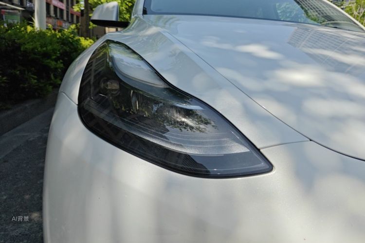 Tesla Model Y 2024 car image #8