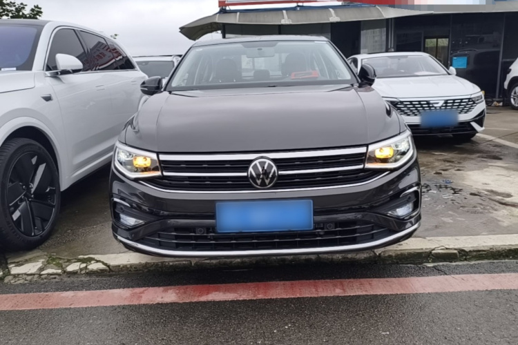Volkswagen Bora 2024 صورة سيارة #3
