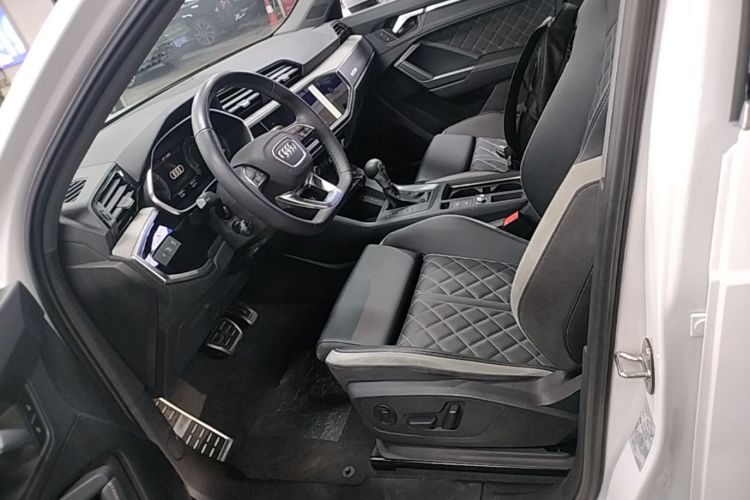 Audi Q3 2025 #17 Audi Q3 2025 car image #17