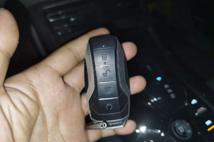BYD Han 2021 car image #11