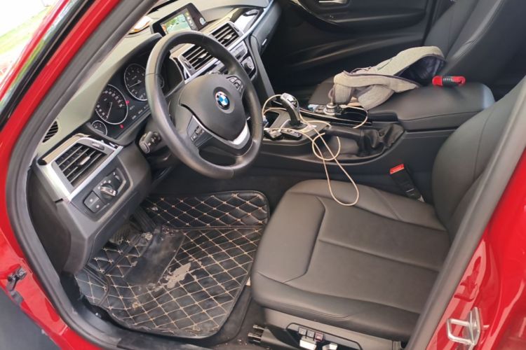 BMW 3 Series 2017 #17 BMW 3 Series 2017 car image #17