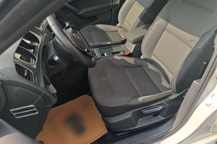 Volkswagen Golf 2016 car image #15