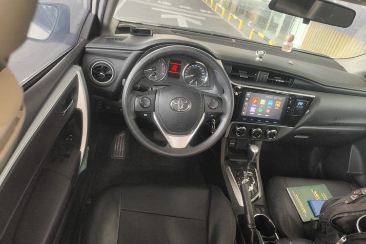 Toyota Corolla 2018 car image #12