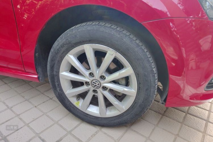 Volkswagen Polo 2018 car image #9