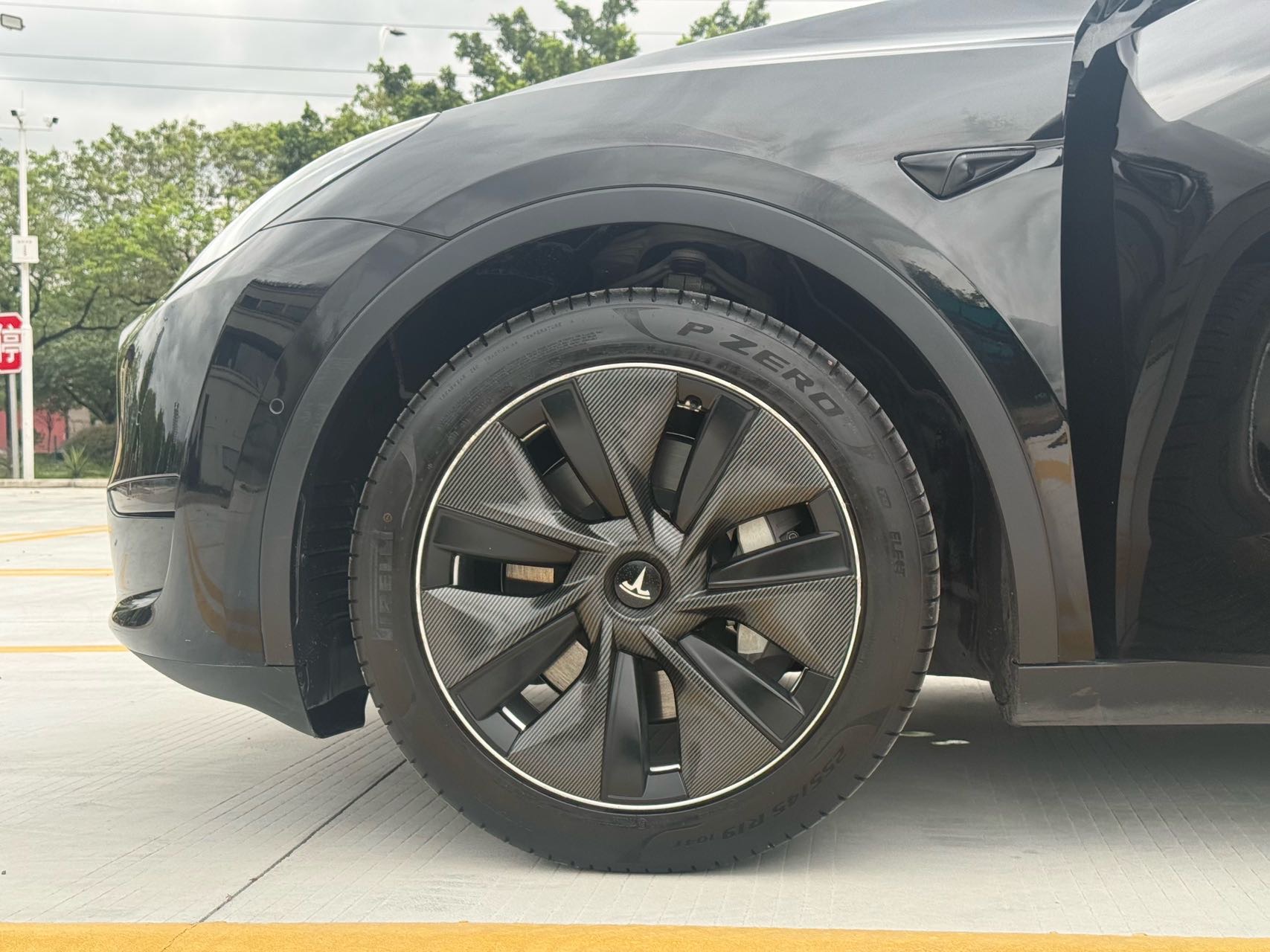 Tesla Model Y 2022 #10 Tesla Model Y 2022 car image #10