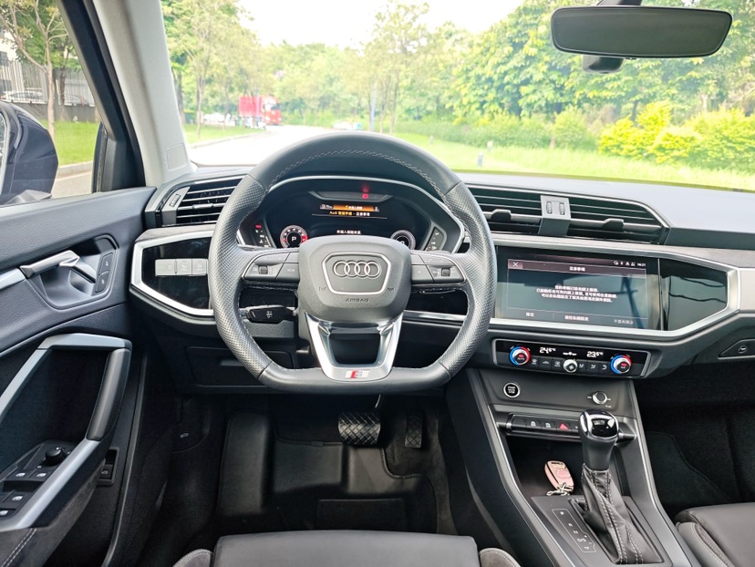 Audi Q3 Sportback 2022 #5 Audi Q3 Sportback 2022 car image #5