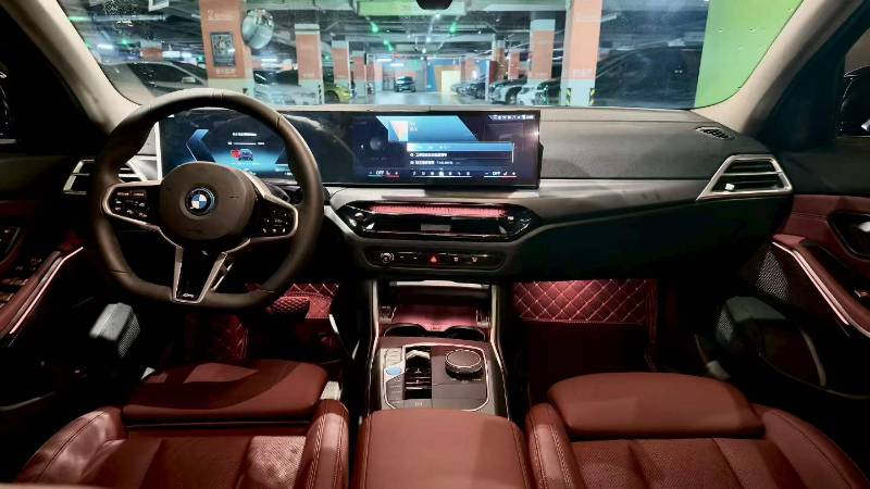 BMW i3 2026 car image #8