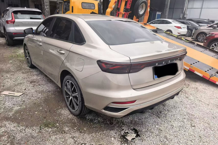 GEELY Emgrand 2022 #7 GEELY Emgrand 2022 car image #7