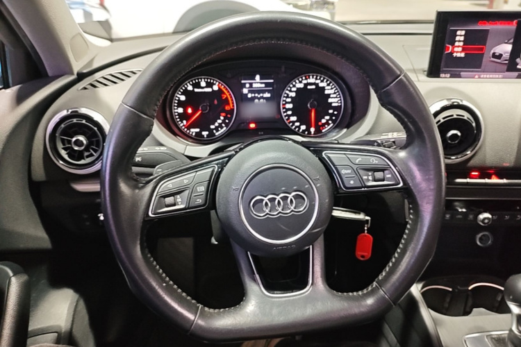 Audi A3 2018 immagine di auto #11