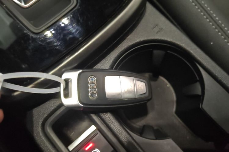 Audi A3 2024 car image #9