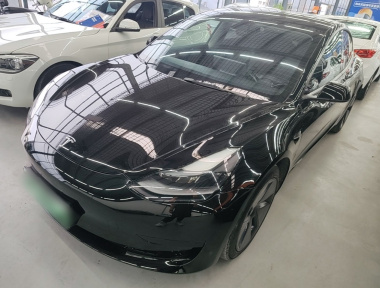 Tesla Model 3 2021 immagine di auto 