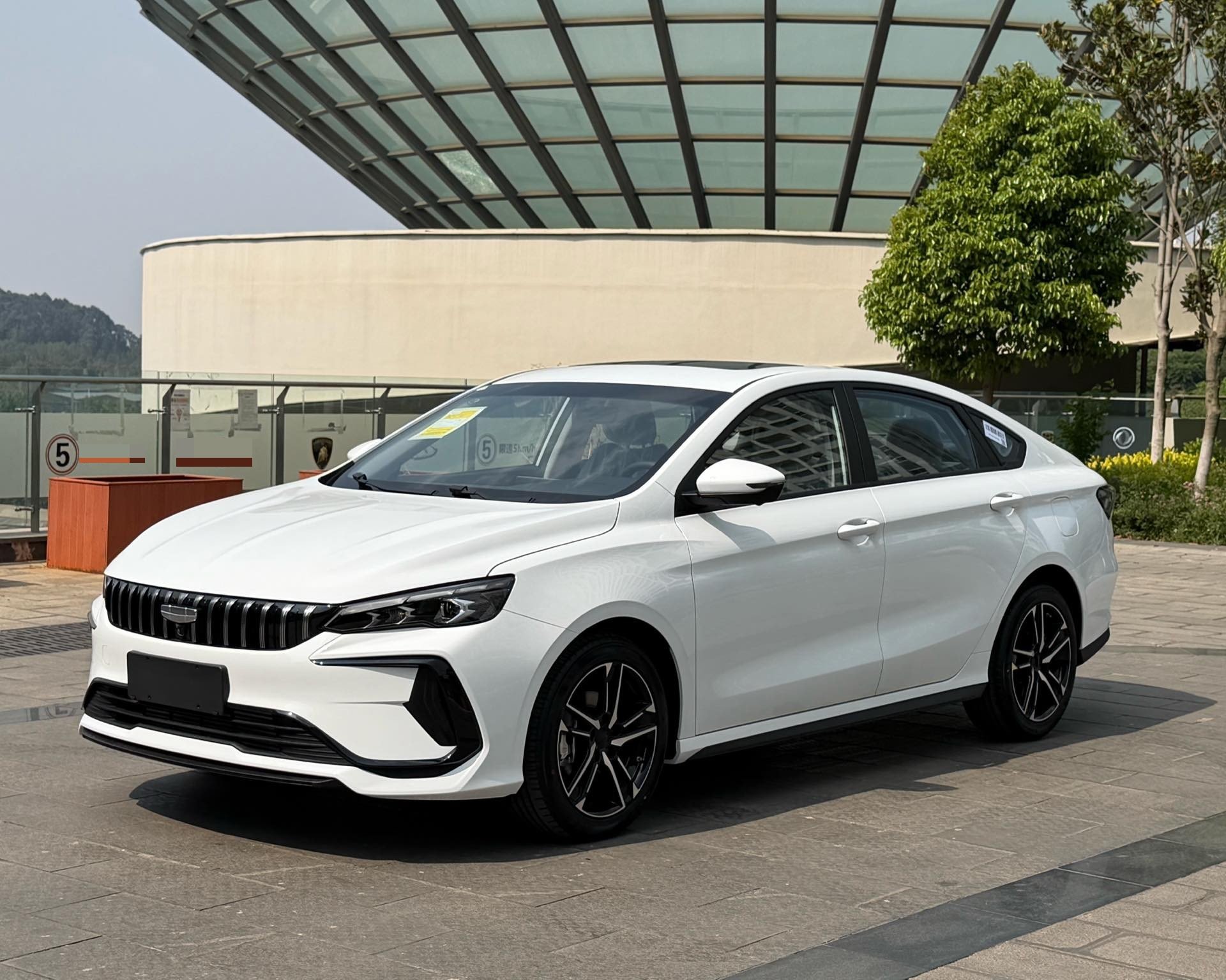 GEELY Binray 2026 car image #4