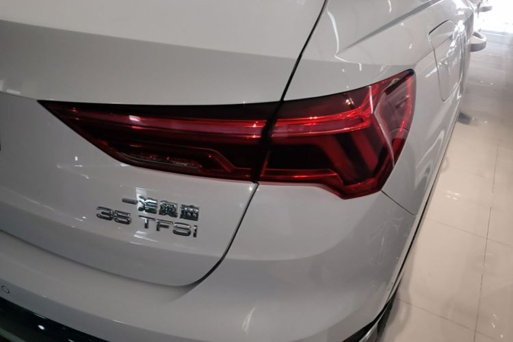 Audi Q3 2023 #8 Audi Q3 2023 car image #8