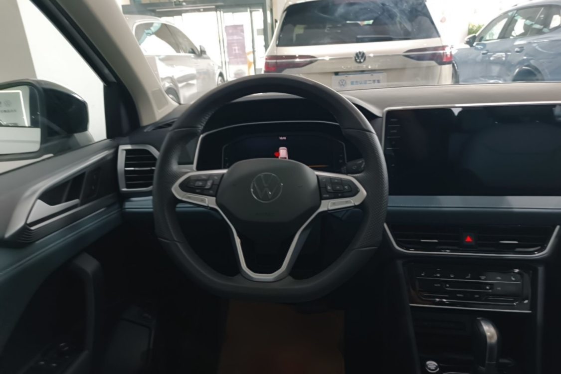 Volkswagen Tharu 2024 imagem de carro #16