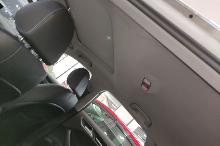 Audi A3 2019 car image #18
