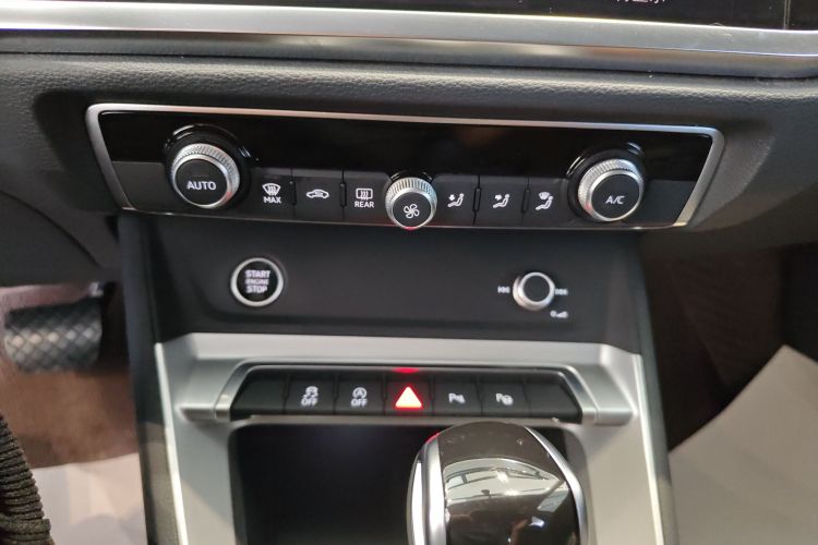 Audi Q3 2023 image de voiture #13