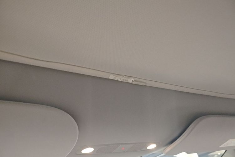 Tesla Model Y 2021 car image #18