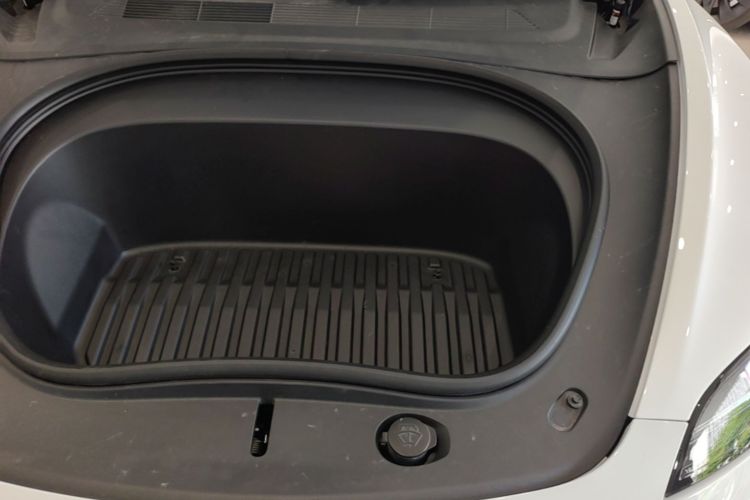 Tesla Model 3 2024 #20 Tesla Model 3 2024 car image #20