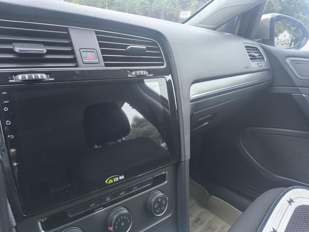 Volkswagen Golf 2014 car image #9