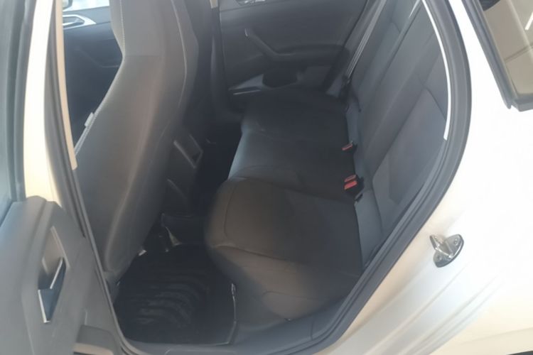 Volkswagen Polo 2022 car image #13
