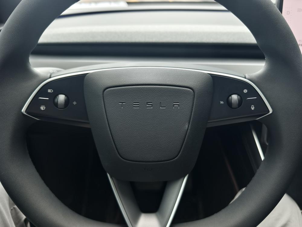 Tesla Model Y 2026 car image #8