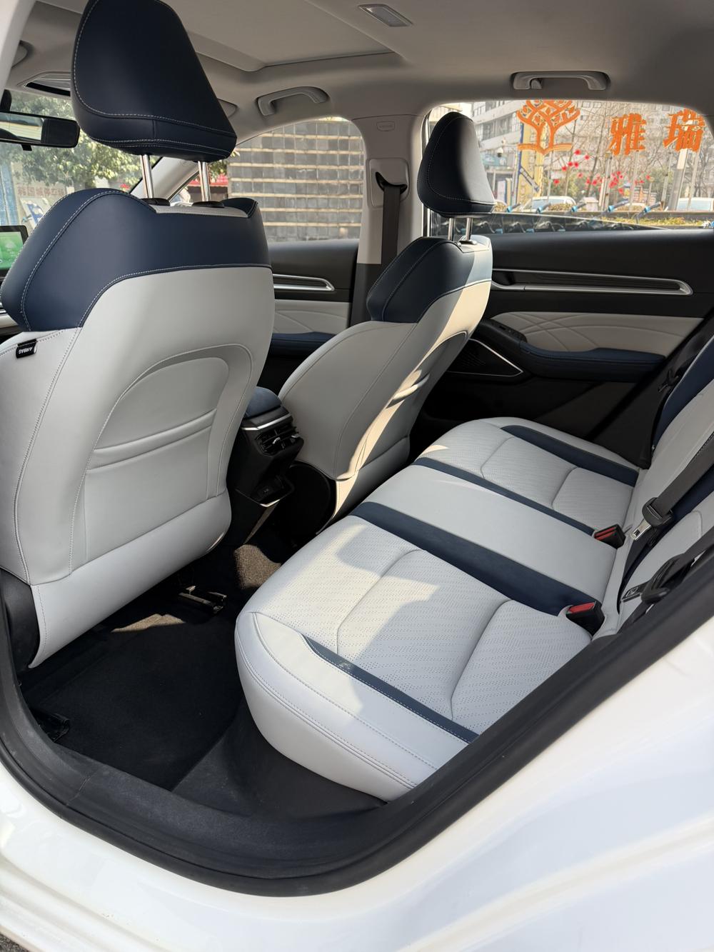 GEELY Emgrand 2022 #7 GEELY Emgrand 2022 car image #7
