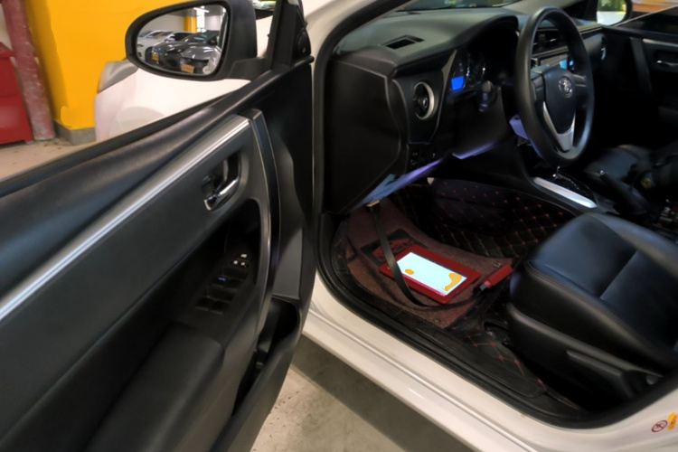 Toyota Corolla 2017 car image #16