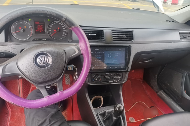 Volkswagen Santana 2018 car image #10