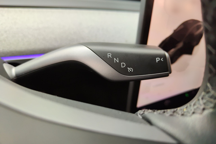 Tesla Model Y 2023 #18 Tesla Model Y 2023 car image #18