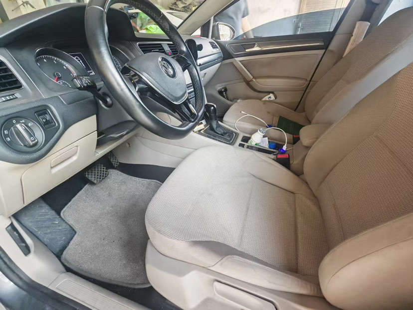 Volkswagen Golf 2014 car image #6