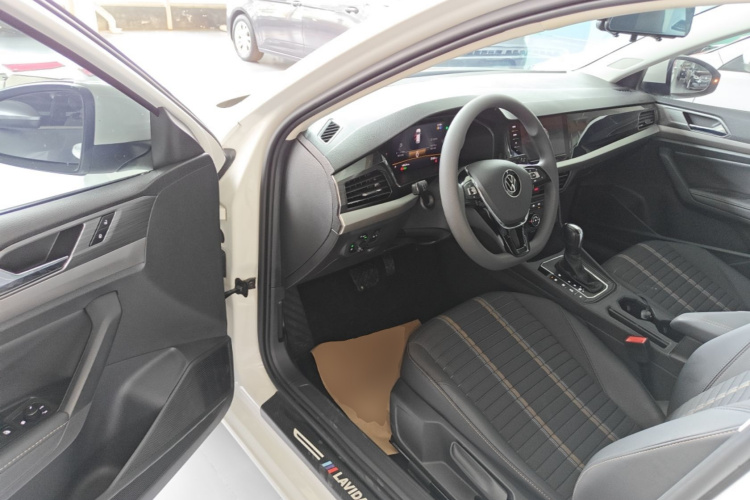 Volkswagen Lavida 2021 #16 Volkswagen Lavida 2021 car image #16