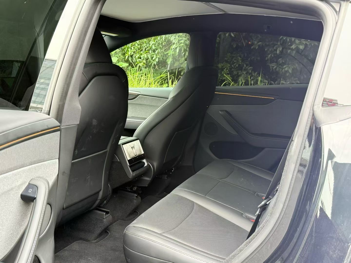 Tesla Model Y 2026 #6 Tesla Model Y 2026 car image #6
