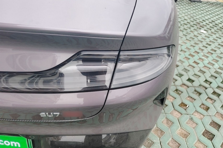 MI SU7 2024 #8 MI SU7 2024 car image #8