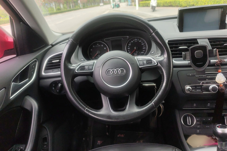 Audi Q3 2016 #12 Audi Q3 2016 car image #12