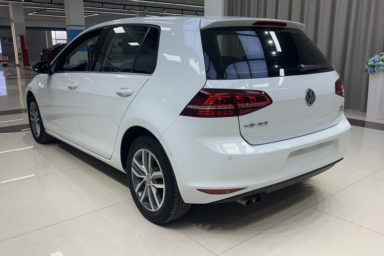 Volkswagen Golf 2017 imagen de coche #8